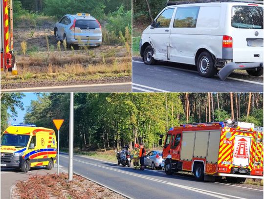 Zderzenie 3 pojazdów na rondzie turbinowym u zbiegu ul. Wiejskiej i DK62. Utrudnienia w ruchu