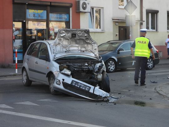 Zderzenie pojazdów na ul.Stodólnej 