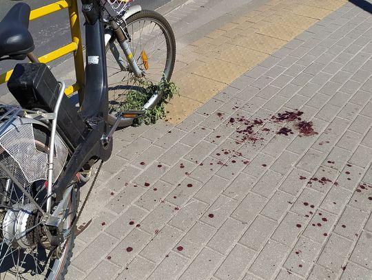 Zderzenie rowerzystów na ul. Okrzei. Wśród poszkodowanych dziecko