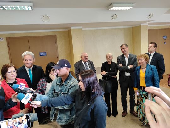 "Żeby nie nasz rząd to nie wiem, co by było jakby Platforma rządziła"- odpowiada radny PiS na konferencje prezydenta. Kto jest winny zapaści miasta?