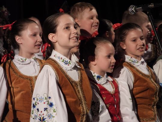 Zespół Pieśni i Tańca "Kujawy" ma już 40 lat. Na scenie 160 artystów