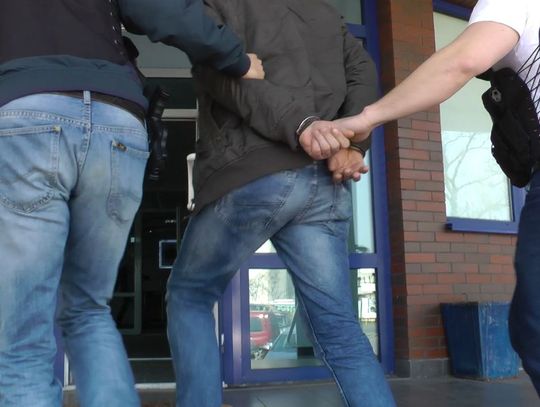 Złodziej recydywista z Włocławka pojechał kraść do Rypina butle gazowe i felgi aluminiowe... 