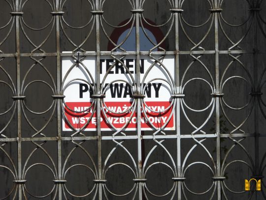 Znamy wyniki sekcji zwłok 27-latki, której ciało zwisało na bramie przy ulicy Toruńskiej