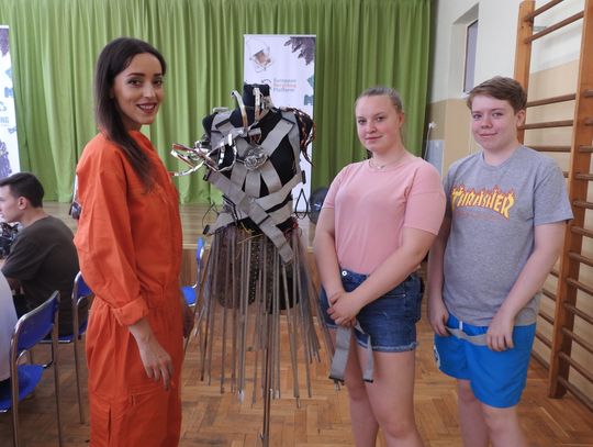 Znana projektantka mody tworzyła dziś we Włocławku ekostylizacje