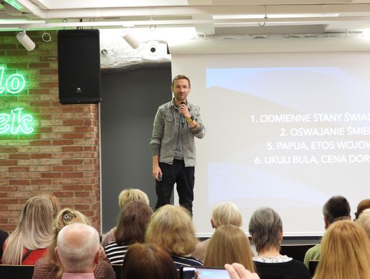 Znany podróżnik Przemek Kossakowski odwiedził Włocławek w ramach Festiwalu Literatury Biograficznej i Faktu BIO TOP 2024