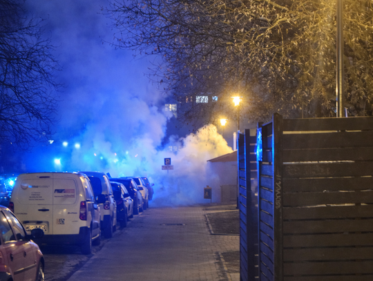 Znów spłonęło auto. Mieszkańcy myśleli, że płonie znana lodziarnia Znów spłonęło auto. Mieszkańcy myśleli, że płonie znana lodziarnia