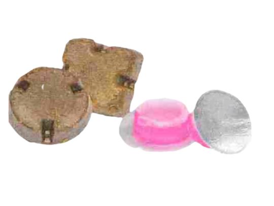 Zrzut z samolotów nad Włocławkiem. Różowe i brązowe kapsułki pojawią się w lasach.