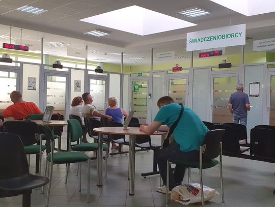 ZUS: "Zmiany w wysokości progu podatkowego. Skorzystają emeryci i renciści"