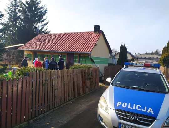 Zwłoki 72-letniego mężczyzny na działkach przy ul. Toruńskiej. Na miejscu policja