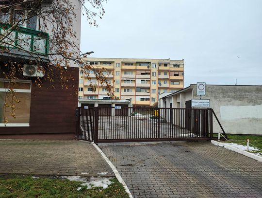 Zwłoki mężczyzny przy ulicy Żurawiej. Prokurator zlecił przeprowadzenie sekcji