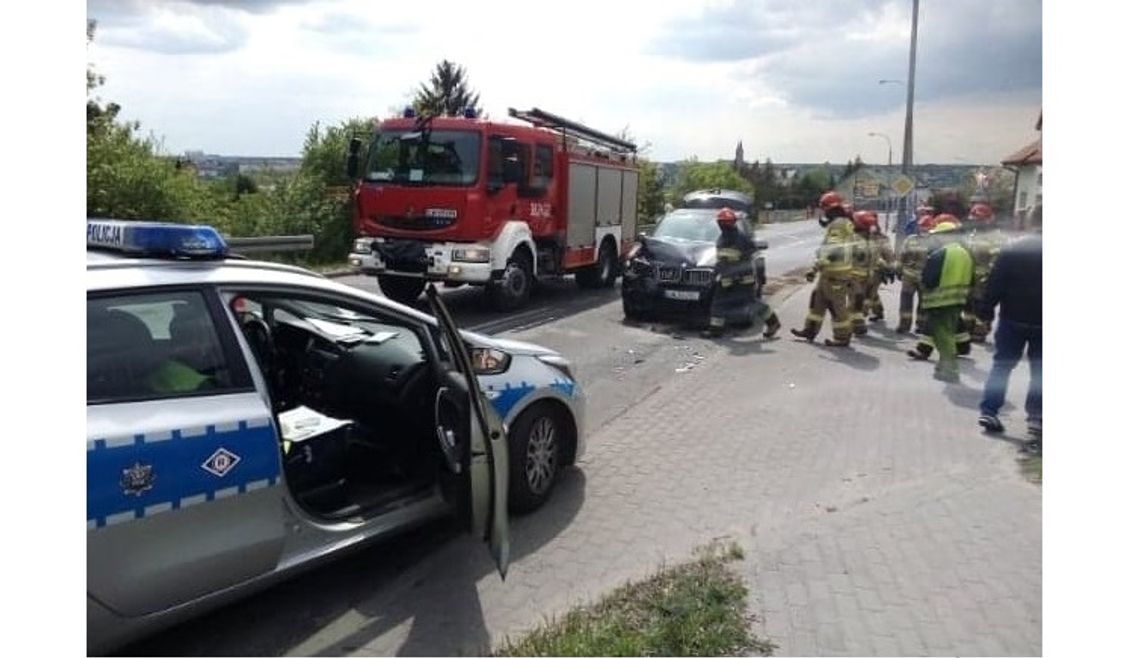 12-letnie dziecko w szpitalu, po tym jak kierująca BMW uderzyła w Skodę