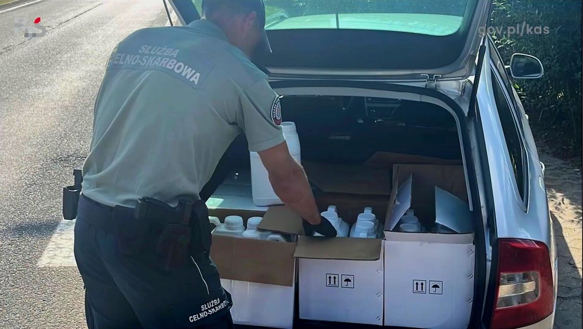 160 litrów nielegalnych środków ochrony roślin, zatrzymano mężczyznę [wideo]