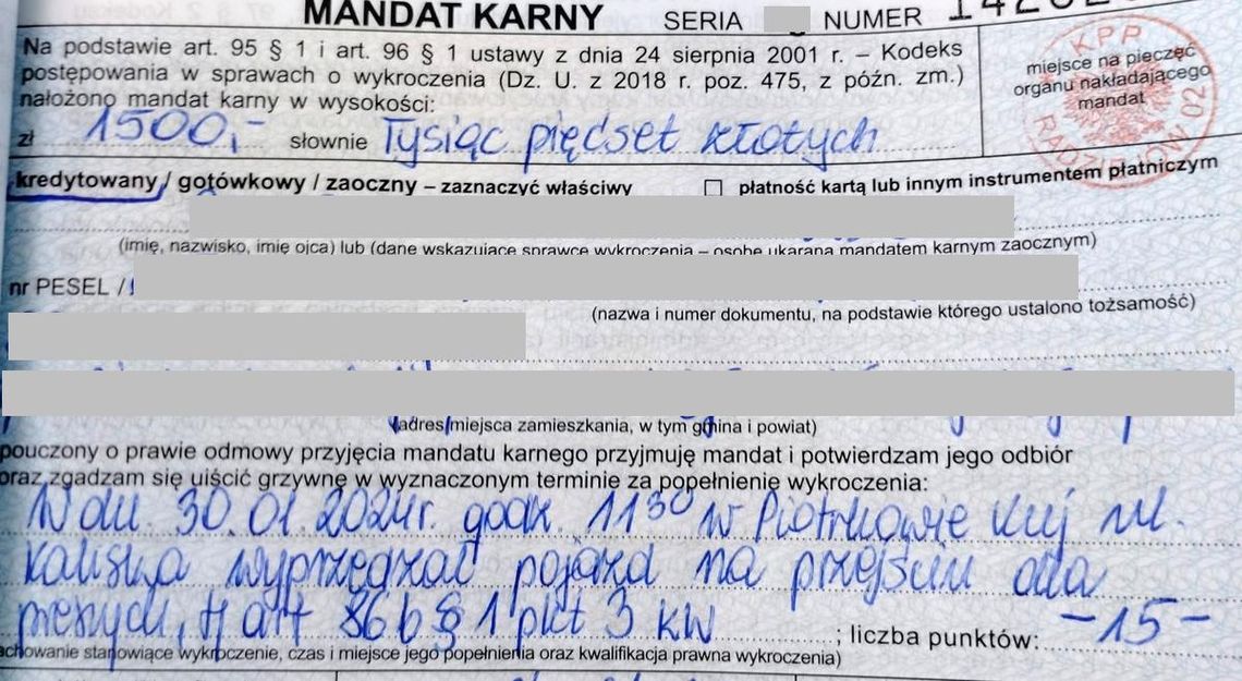 19-latek wyprzedzał na przejściu dla pieszych. Stracił 1500 zł i 15 pkt. karnych