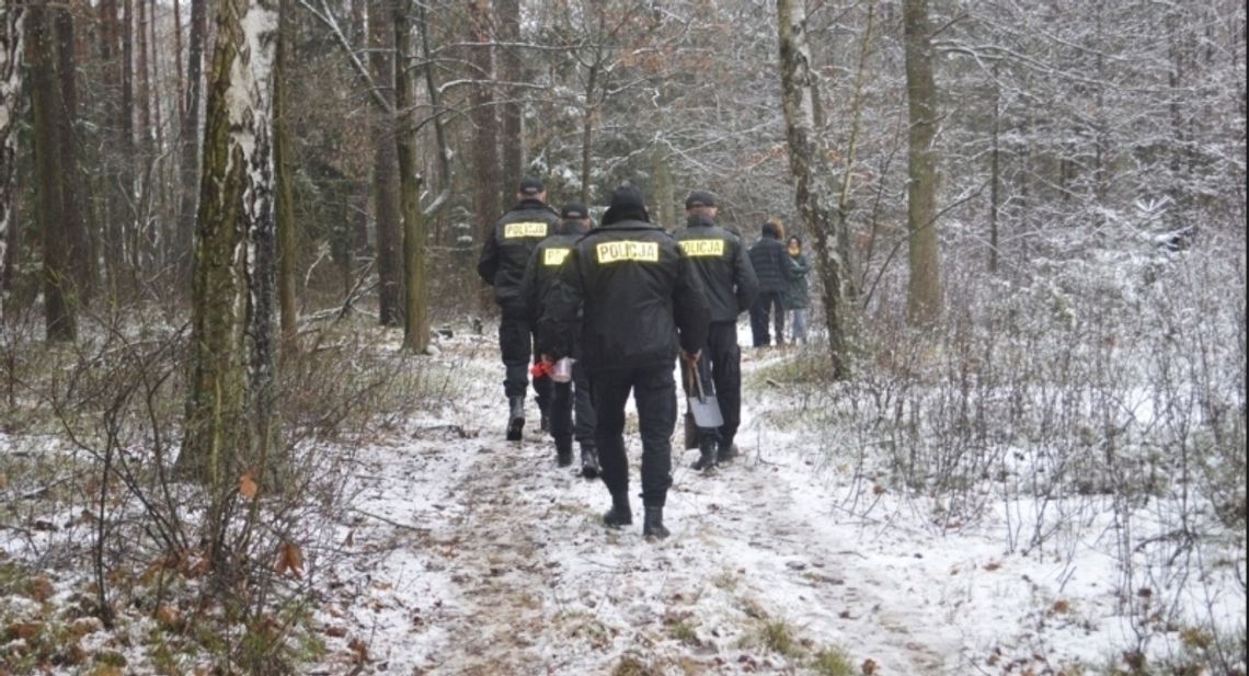 20 latek zamordowany w lesie pod Rypinem. Wcześniej wożony w bagażniku kilka godzin