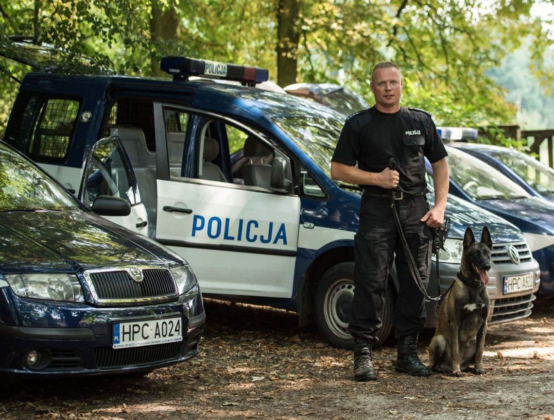 41-latek zgubił się w lesie. Odnalazł go policyjny pies