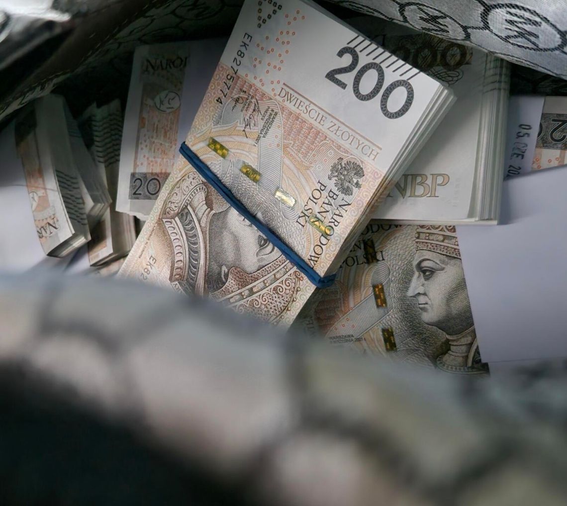 56-latka straciła oszczędności życia. Przekazała fałszywemu policjantowi blisko 400 000 zł