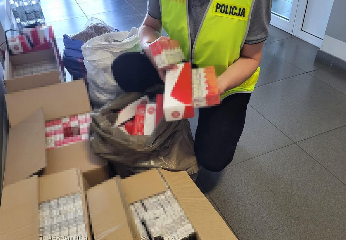 69-latka miała ponad 3000 paczek papierosów bez polskich znaków skarbowych