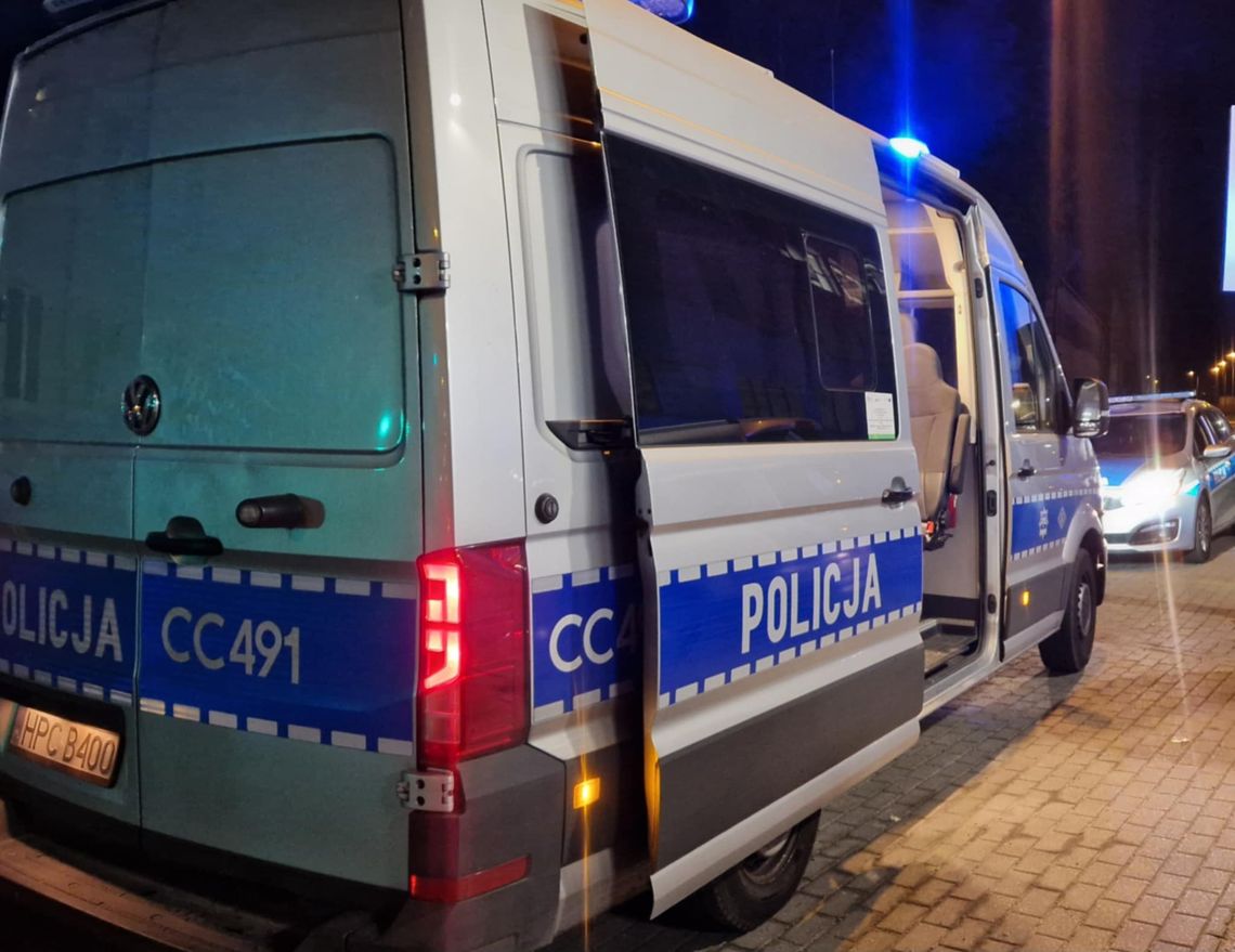 Agresywny 30-latek zaatakował policjantkę na ul. Ostrowskiej
