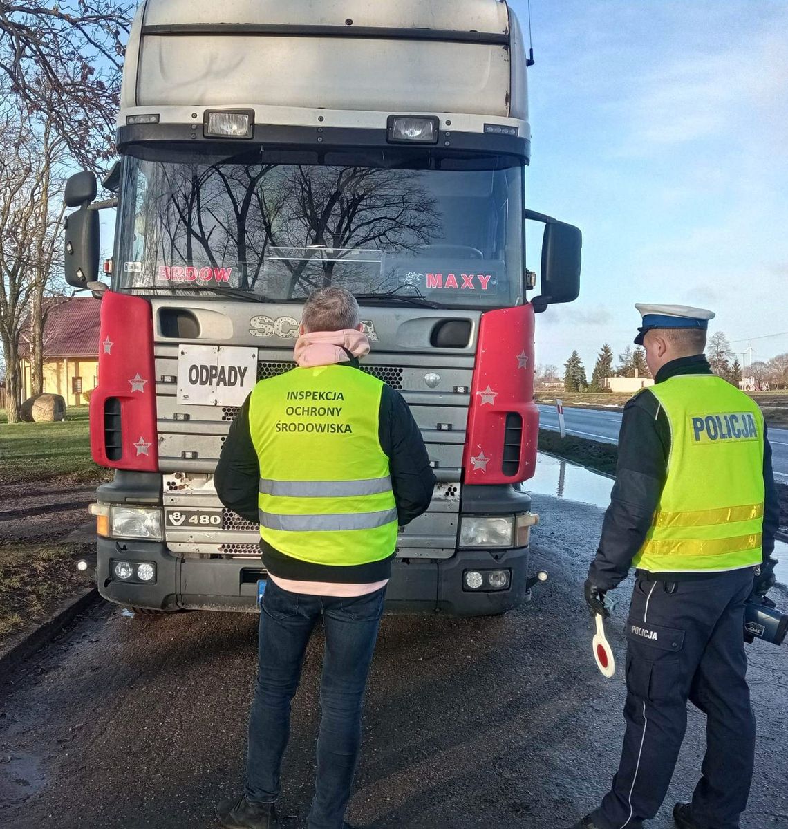 Akcja „Nielegalne odpady”. Za transport odpadów niezgodnie z wymaganiami grozi 1 000 000 zł kary Akcja „Nielegalne odpady”. Za transport odpadów niezgodnie z wymaganiami grozi 1 000 000 zł kary