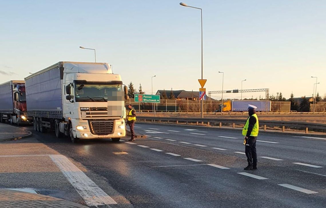 Akcja policji na A1 pod Włocławkiem. 1300 kontroli, 2 kierowców po spożyciu