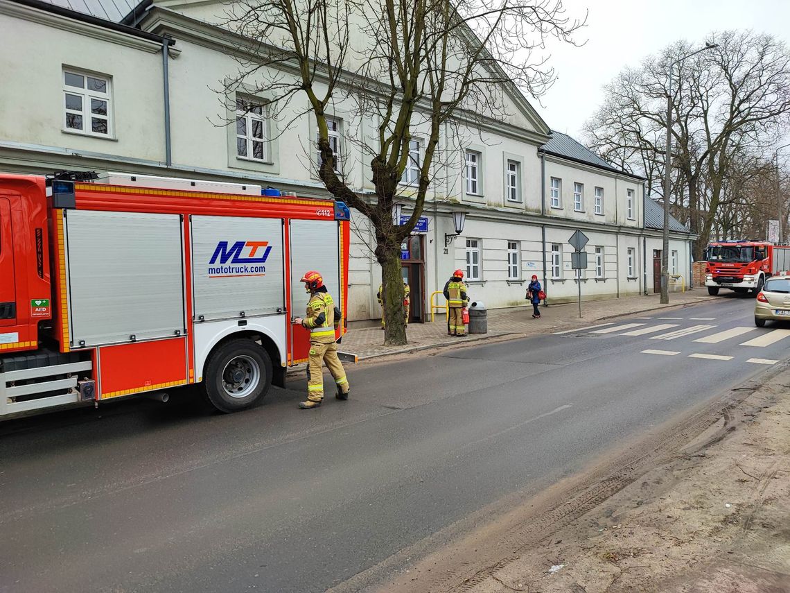 Akcja straży pożarnej przy ulicy Wyszyńskiego. W pomieszczeniu uruchomił się czujnik