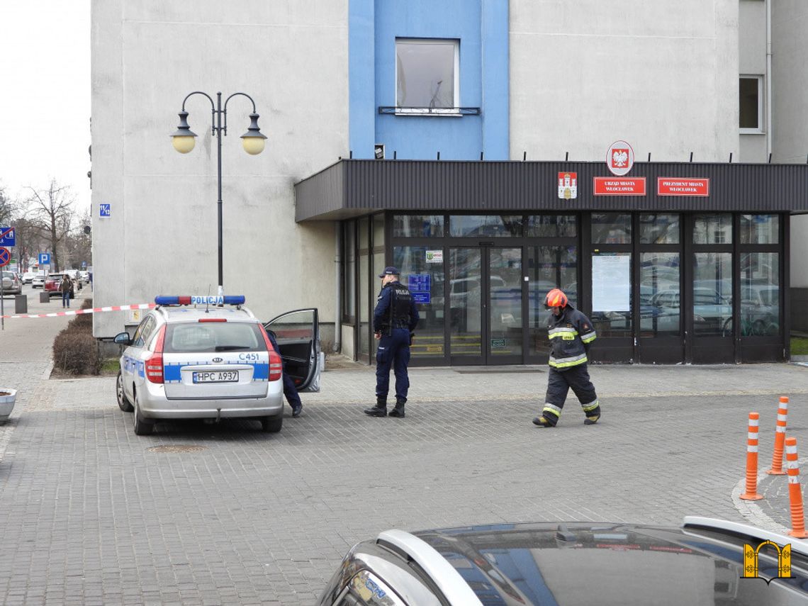 Alarm bombowy w budynkach Urzędu Miasta. Obyło się bez ewakuacji