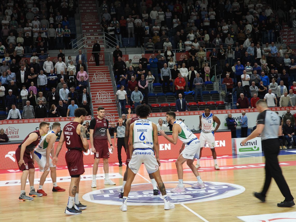 Anwil nadal niepokonany w lidze. Jedenaste zwycięstwo