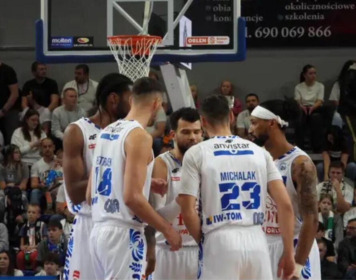 Anwil znów wygrywa. Walka do końca