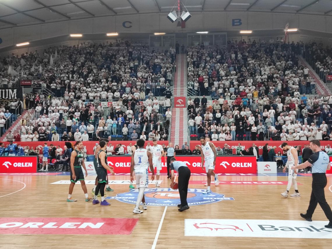 Setka prawie pękła. Anwil gromi Śląsk w Hali Mistrzów