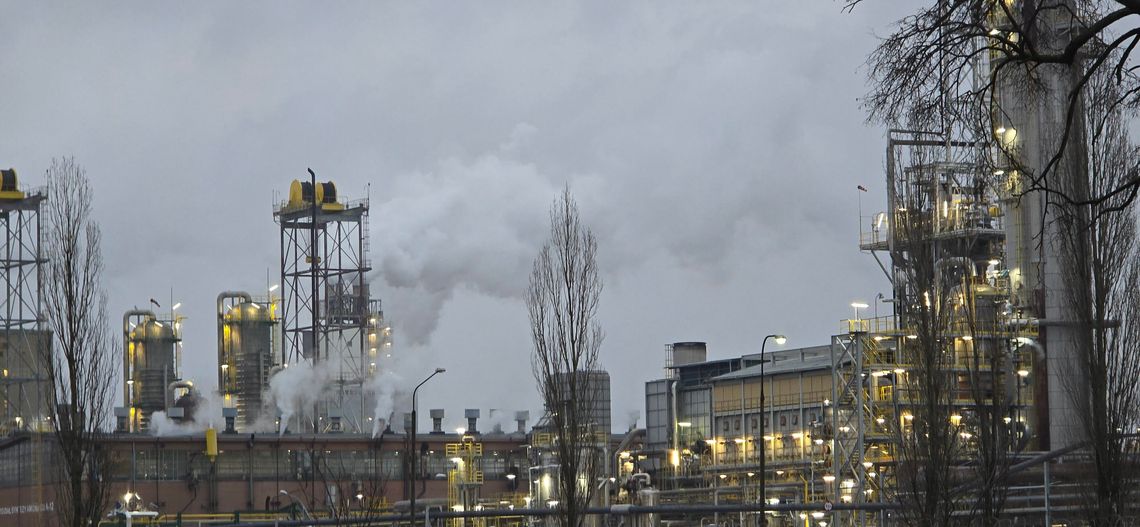 ANWIL zawarł porozumienie ze związkami zawodowymi. Czasowe zawieszenie części świadczeń pracowniczych