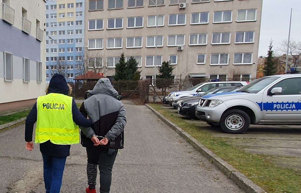 Autor groźby o poderżnięciu gardła dziennikarce aresztowany. "Fan" PiS, znany policji. Groził wcześniej prezydentowi miasta