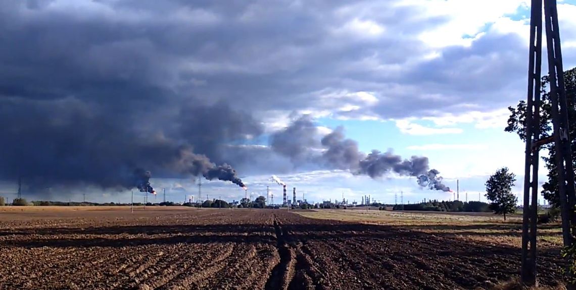 Awaria w rafinerii Płockiej. Do akcji wyjechała straż z Anwilu