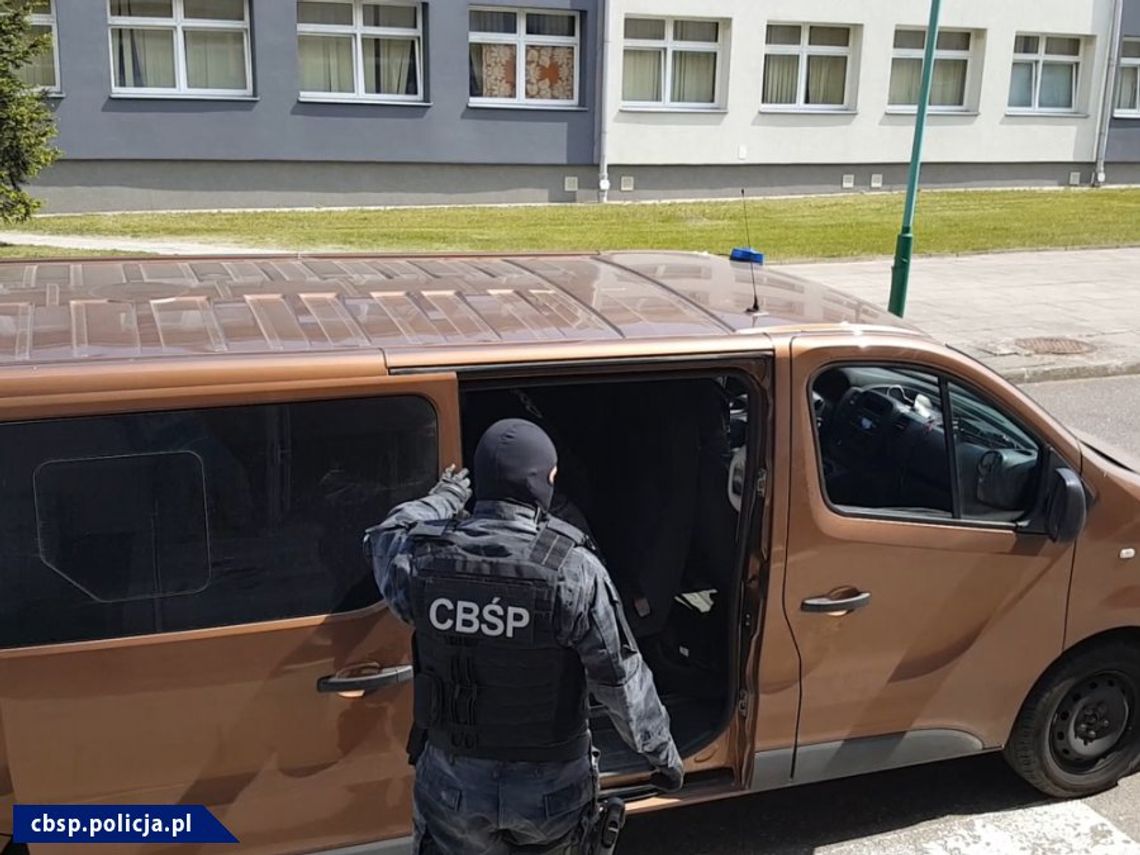 CBŚP zatrzymało 12 członków grupy przestępczej! Szef grupy przestępczej decyzją Sądu we Włocławku aresztowany na 3 miesiące