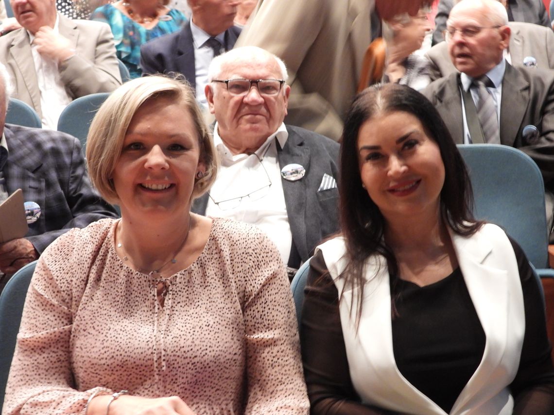 "Chemik" ma już 75 lat. Uroczyste obchody rocznicy odbyły się w Teatrze Impresaryjnym "Chemik" ma już 75 lat. Uroczyste obchody rocznicy odbyły się w Teatrze Impresaryjnym