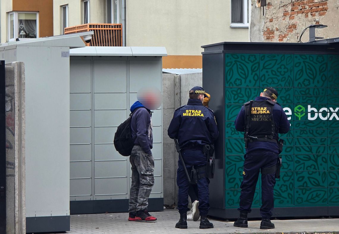 Chwila "nieuwagi" w centrum miasta. Takie wykroczenie kosztuje