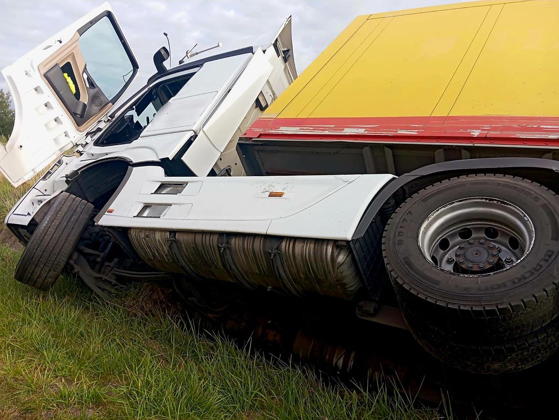 Ciężarówka przewróciła się na autostradzie A1