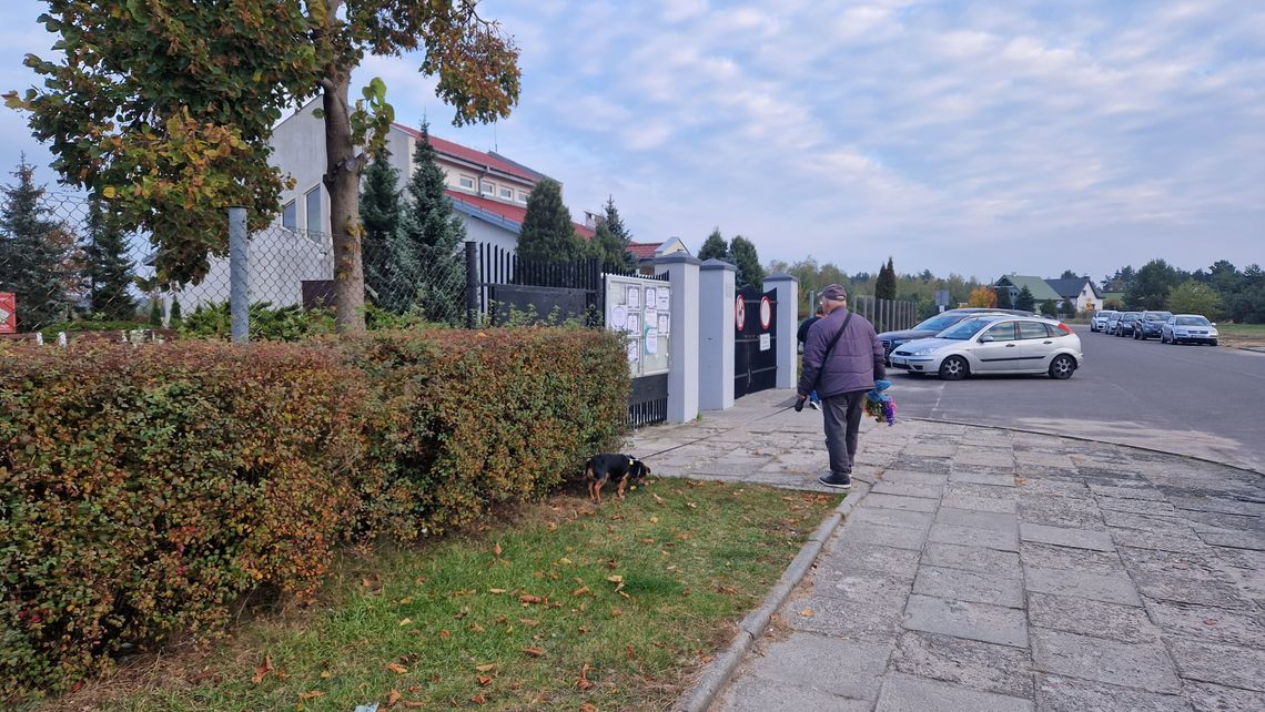 Cmentarze od soboty czynne dłużej. Jest także rozkład linii specjalnych