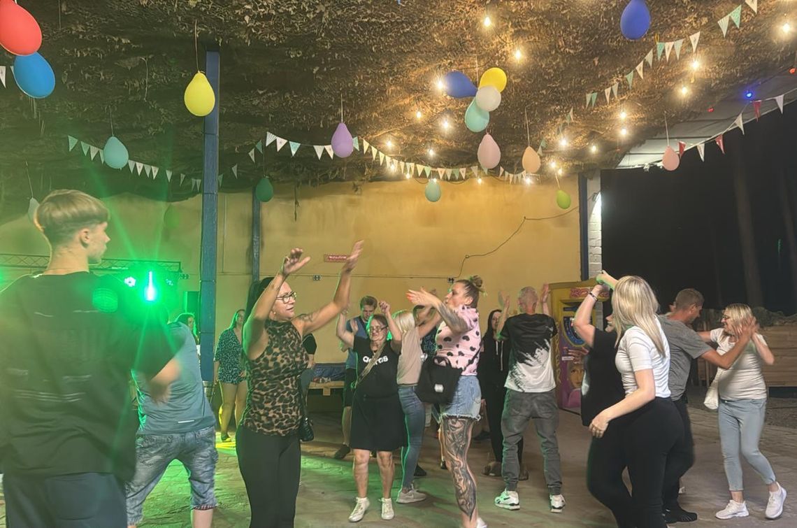 Potańcówka nad Jeziorem Czarnym. Letnia zabawa wróciła w sobotni wieczór