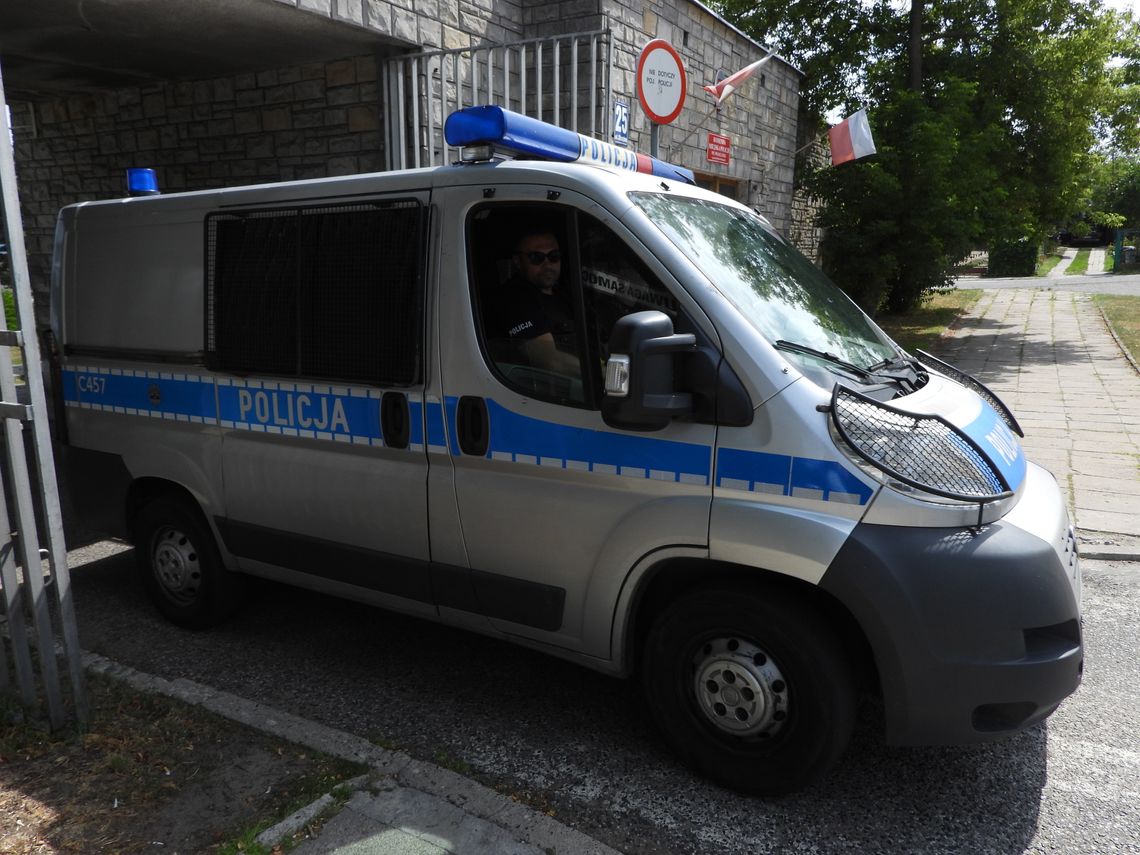 Członek grupy przestępczej trudniącej się handlem ludźmi aresztowany we Włocławku. Wielka Brytania wydała za nim Europejski Nakaz Aresztowania Członek grupy przestępczej trudniącej się handlem ludźmi aresztowany we Włocławku. Wielka Brytania wydała za nim Europejski Nakaz Aresztowania