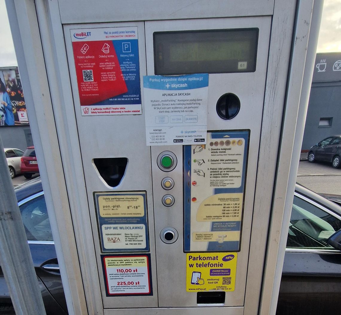 Darmowe 30 minut parkowania z kartą mieszkańca, ale tylko raz w ciągu dnia