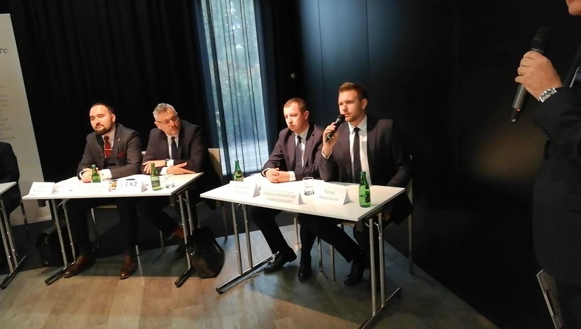 Debata BCC w Toruniu. Z Włocławka: P. Kacprowicz (BiS) i D. Alabrudziński (KO): "Aktualny rząd po prostu kupuje głosy..."