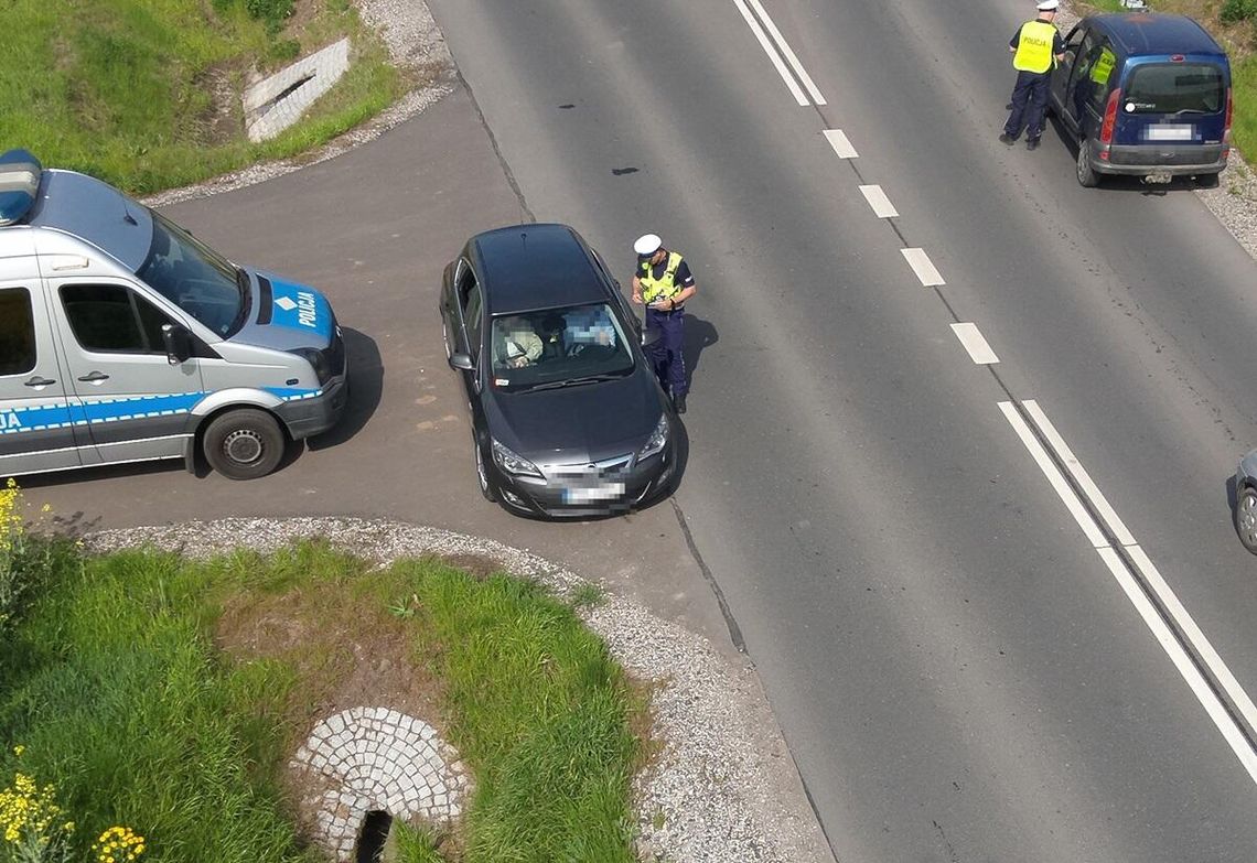 Dron nad obwodnicą Lubrańca. Policjanci prowadzili działania