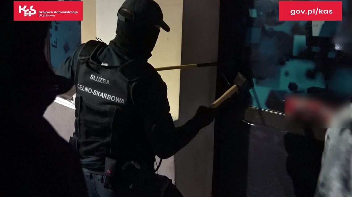 Dwie osoby z zarzutami po tym jak funkcjonariusze weszli do jednego z lokali we Włocławku