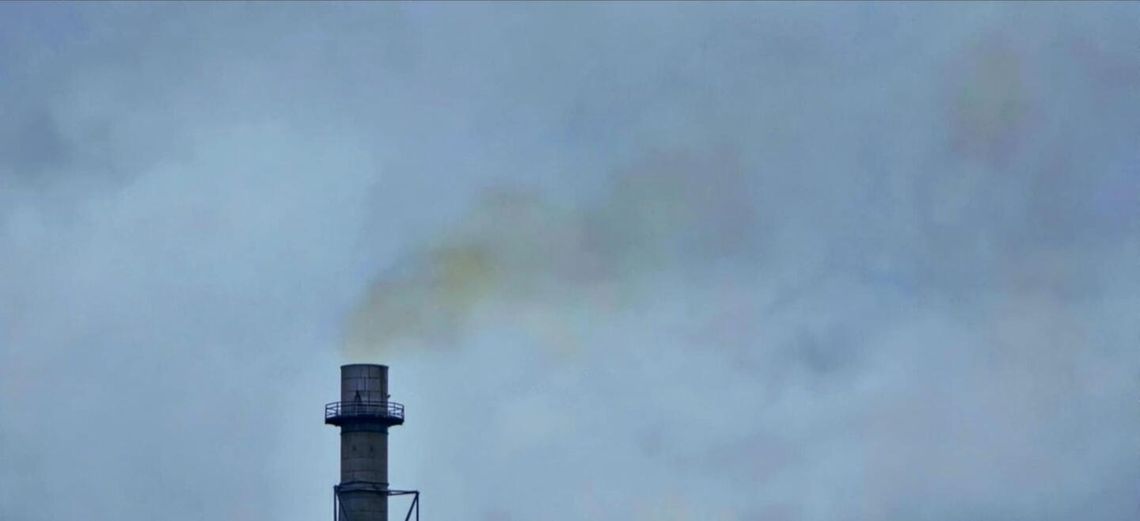 Żółto-pomarańczowa chmura? ANWIL uprzedził to efekt wznowienia produkcji