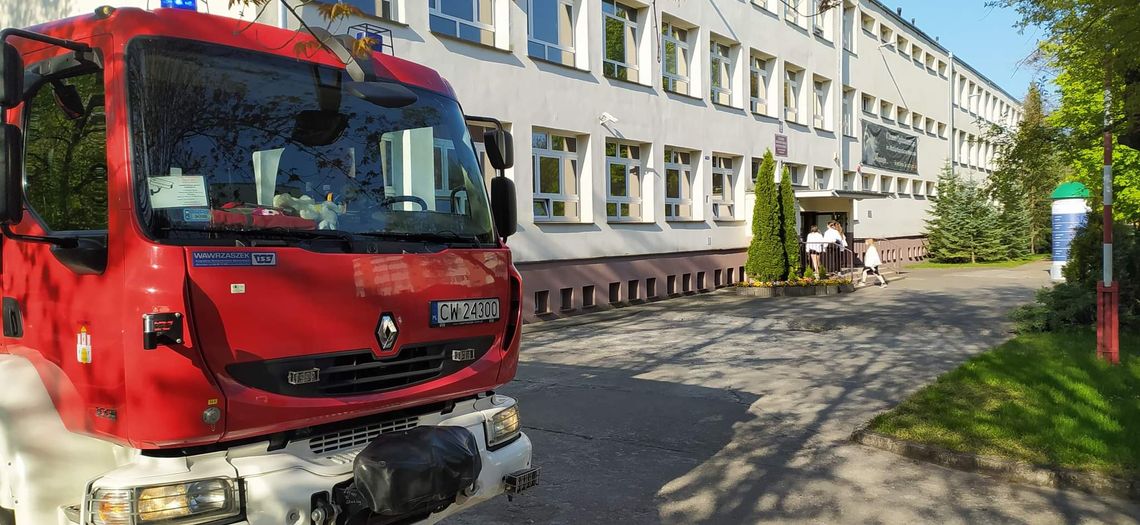 E- maile o bombach niemal we wszystkich ogólniakach. Dziś matury!