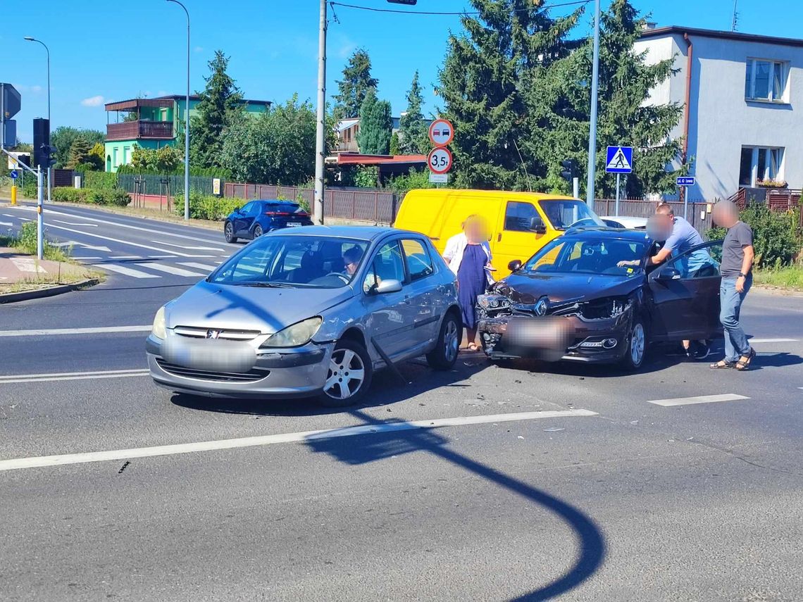 Znów kolizja na skrzyżowaniu Wiejskiej i Zgodnej