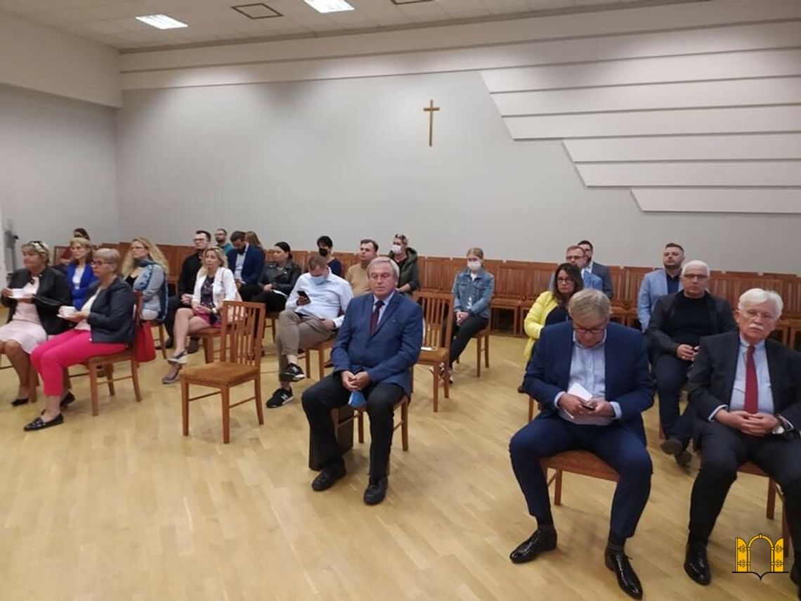 Gorące obrady Rady Miasta na temat szpitala: "To prawda, że odeszło 6 kardiologów, ale przyszło 12!"