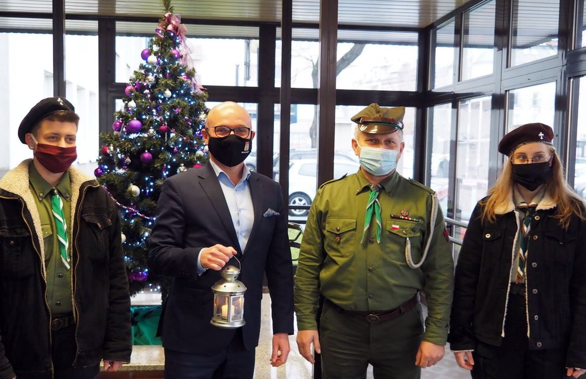 Harcerze przekazali Betlejemskie Światło Pokoju prezydentowi