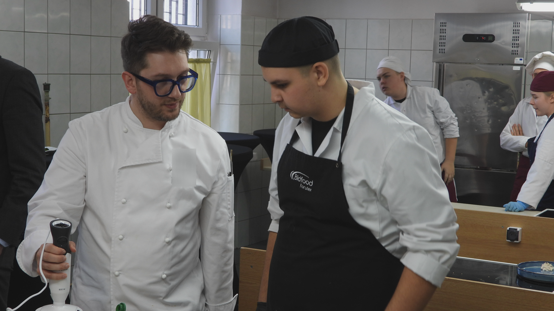 Intensywny dzień w "Chemiku". Placówkę odwiedził finalista Masterchefa