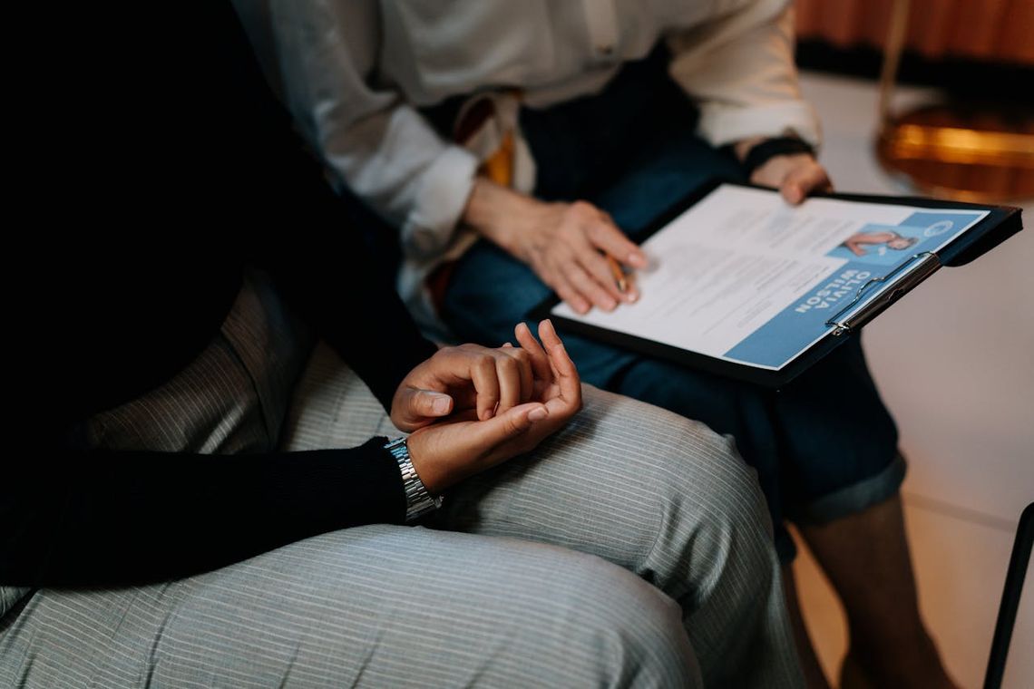 Jak pisać nowoczesne CV w dobie AI? Dowiedz się, jak współpracować z technologią w procesie rekrutacji nowoczesne cv w dobie AI